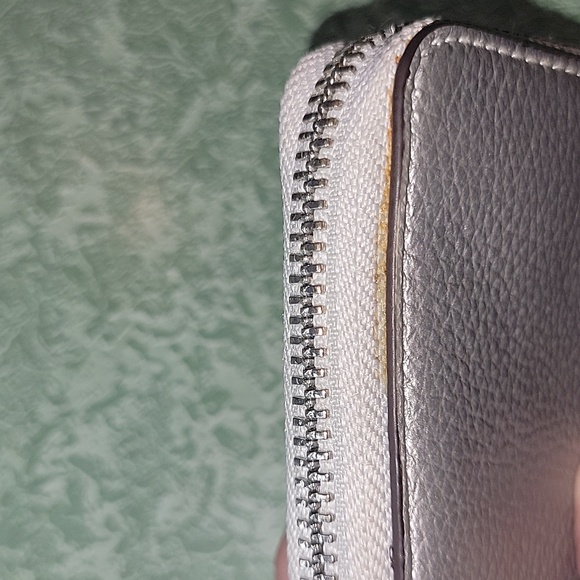 Coach Women's Zip Around accordion Wallet in Pebbled Leather Metallic silver - Picture 12 of 14